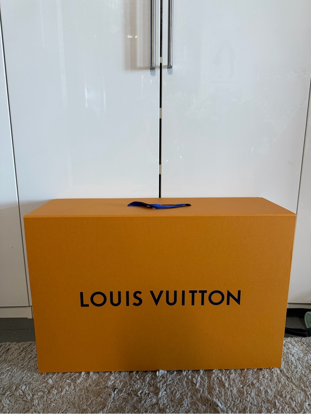 Louis Vuitton Orange Gift Box with handle, 28.5 x 19 x 11 in. Extra large.
